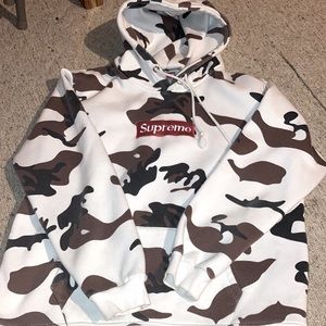 Supreme camo hoodie🥵